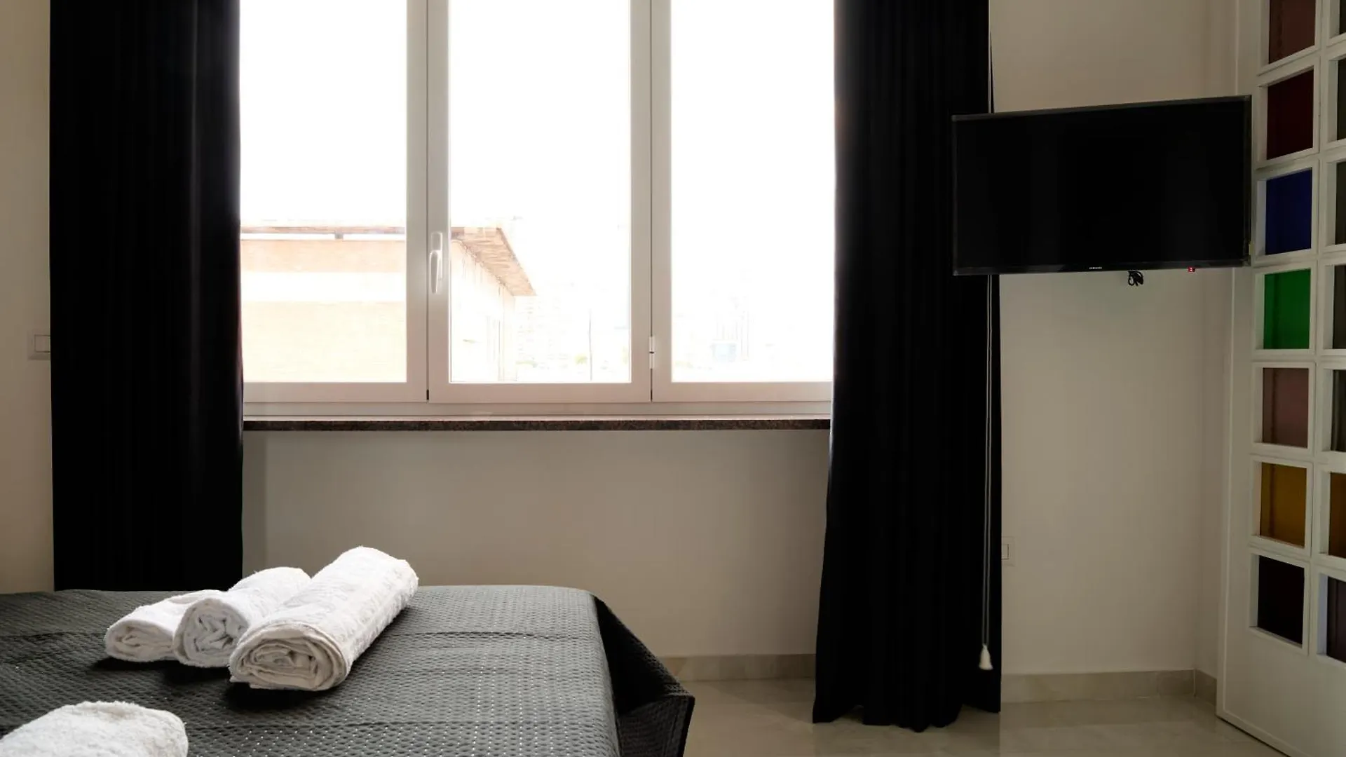 Napoli Central Lumina Suites Italia