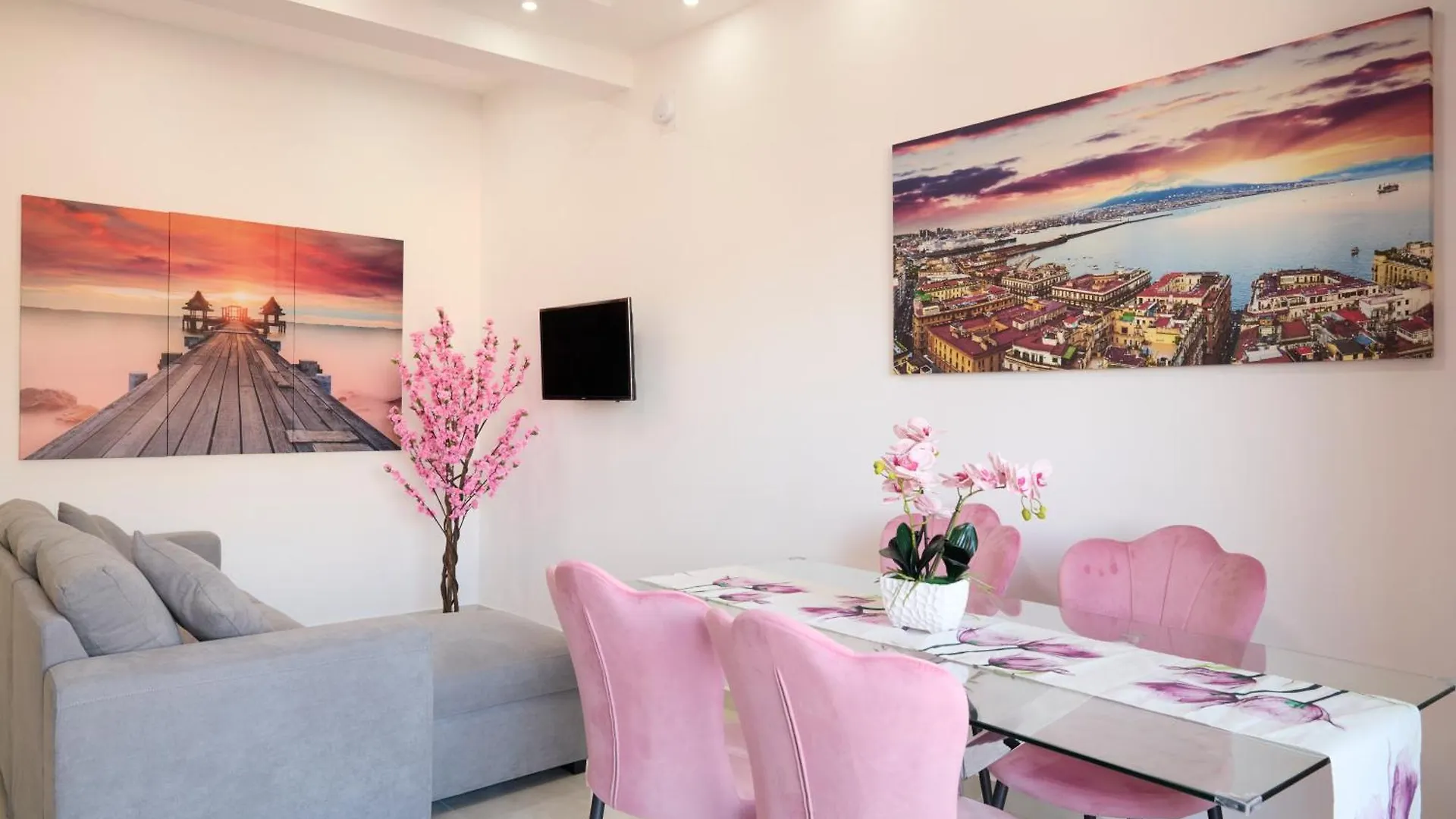 Napoli Central Lumina Suites 0*,  Italia