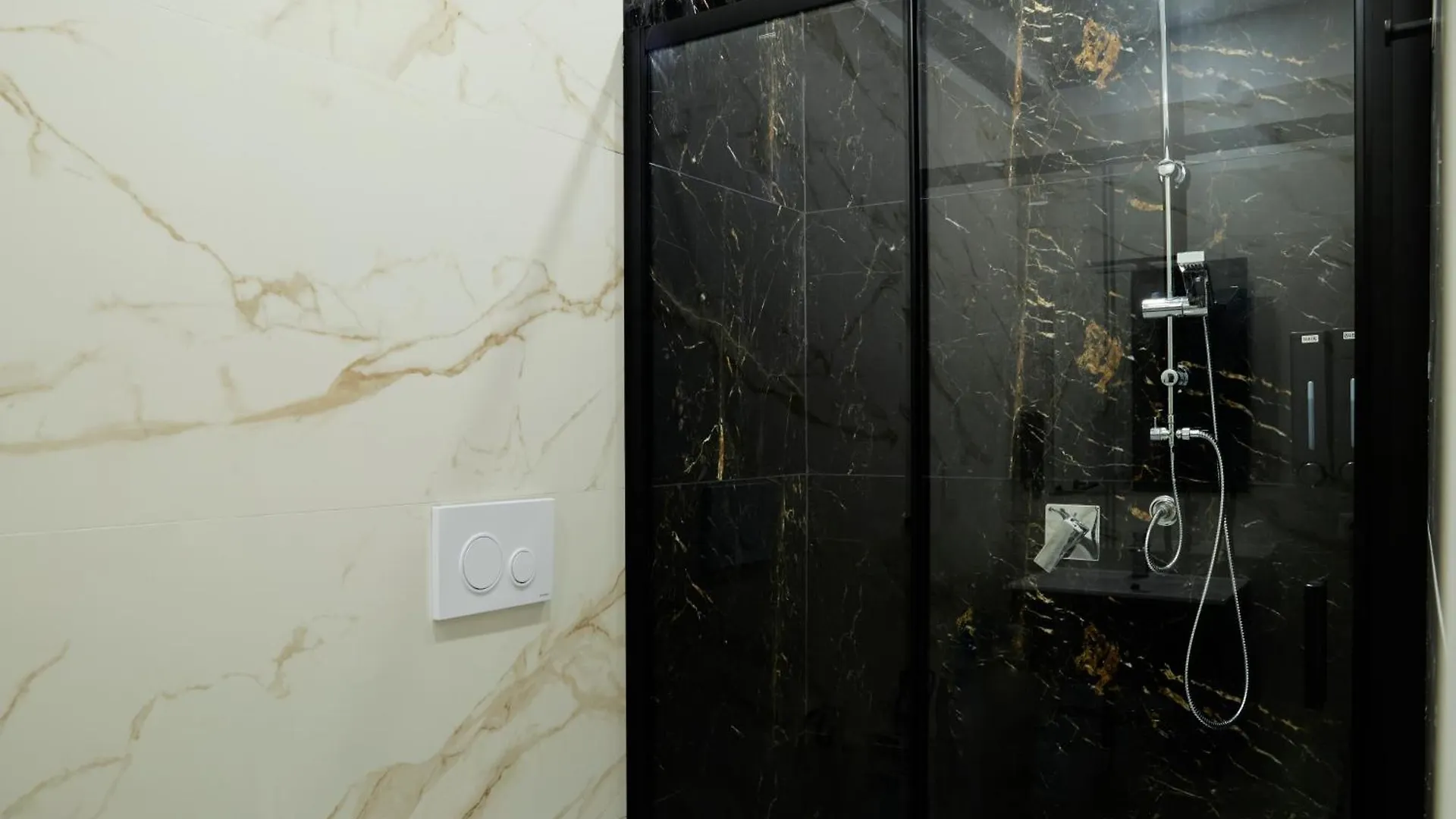 Napoli Central Lumina Suites Neapel